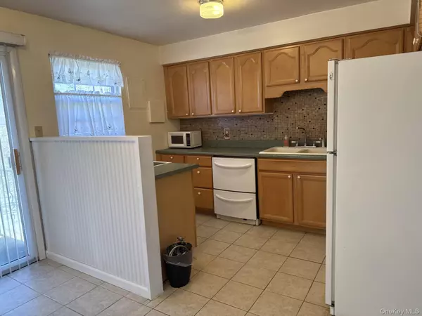 Wappingers Falls, NY 12590,5 Wildwood DR #25D