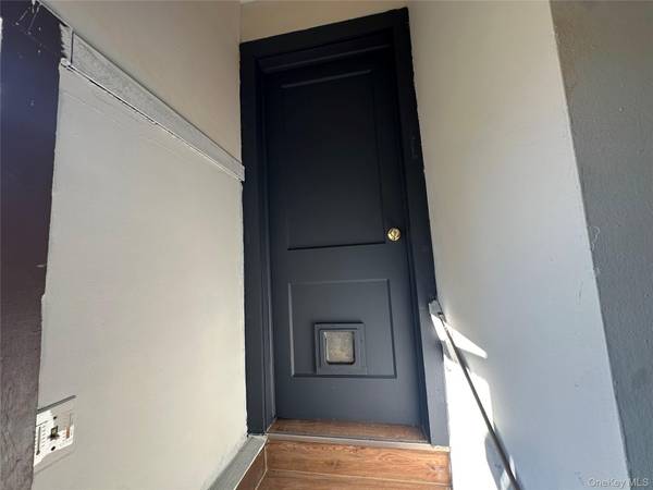 Middletown, NY 10940,496 Bloomingburg RD