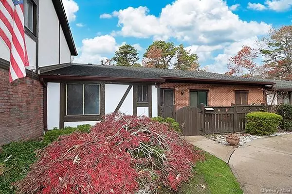 603 Blue Ridge DR, Medford, NY 11763