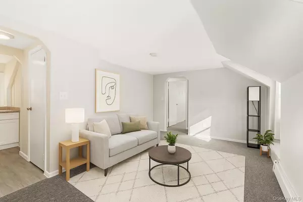 Saint James, NY 11780,174 Mills Pond RD #2D