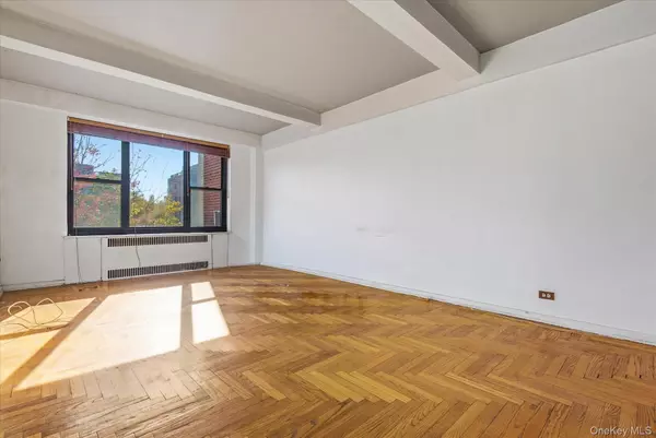 New York (manhattan), NY 10034,62 Park Terrace West #A77