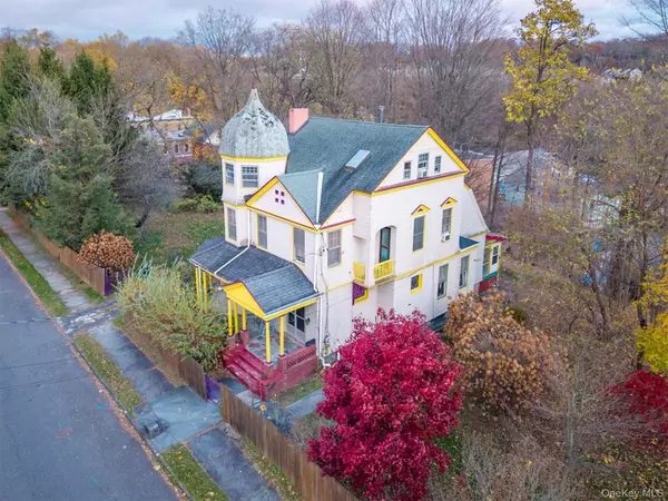 Kingston, NY 12401,156 Hunter ST