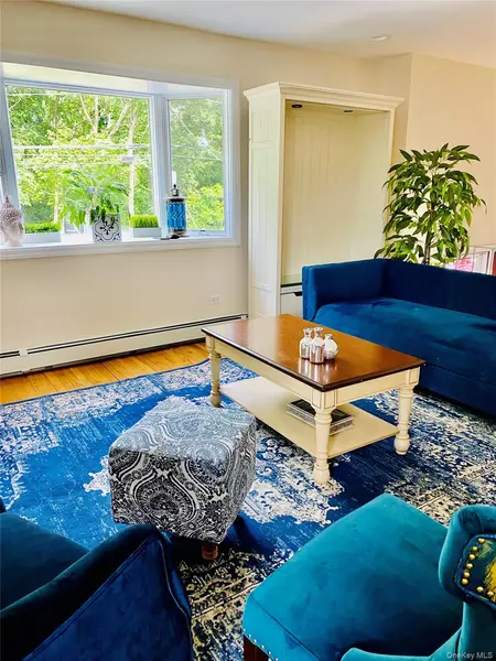 1362 Hummel AVE, Holbrook, NY 11741