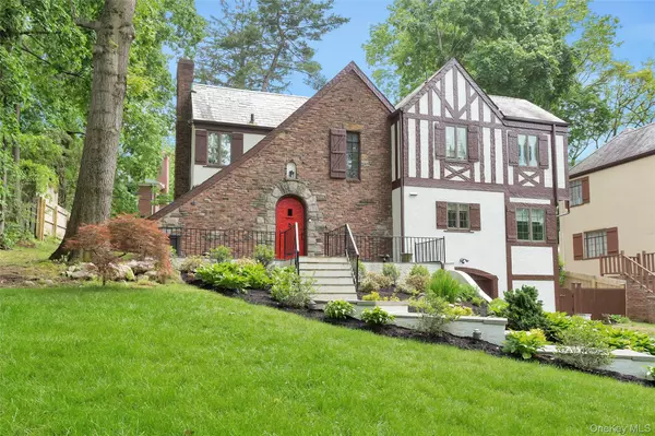 44 Old Ox RD, Manhasset, NY 11030