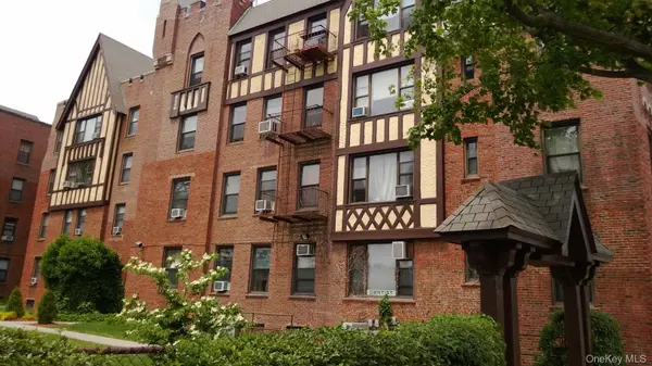 Cedarhurst, NY 11516,97 Cedarhurst AVE #1K