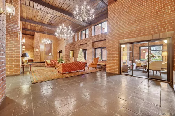 Ossining, NY 10562,16 Rockledge AVE #5L-2