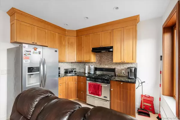 Maspeth, NY 11378,61-06 60th DR