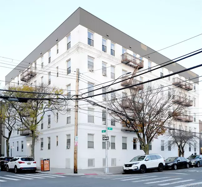 3775 64th ST #31, Woodside, NY 11377