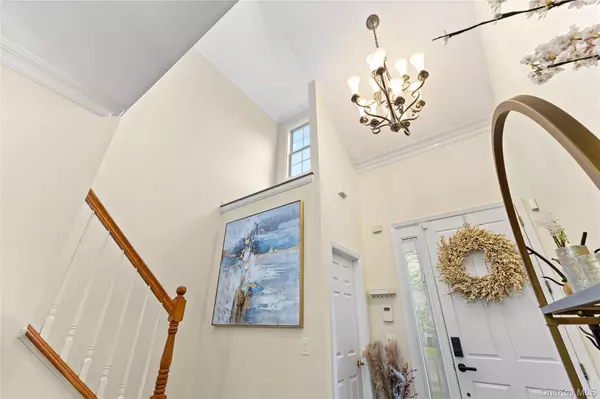 Huntington, NY 11743,2 Spring CT