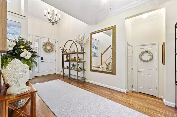 Huntington, NY 11743,2 Spring CT