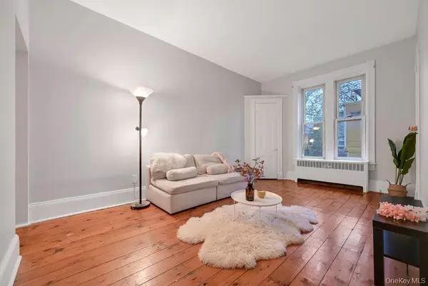 Nyack, NY 10960,64 S Broadway