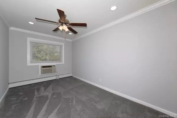 Northport, NY 11768,427 Main ST #427-O