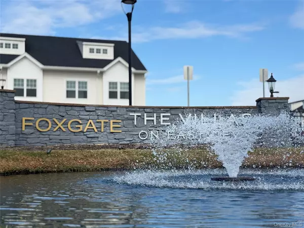 138 Weatherby LN, Central Islip, NY 11722