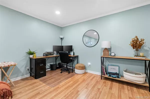 Long Beach, NY 11561,700 Shore RD #7Y