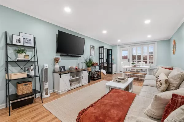 Long Beach, NY 11561,700 Shore RD #7Y