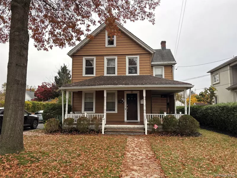 30 Hicks LN #Apt 1, Great Neck, NY 11024