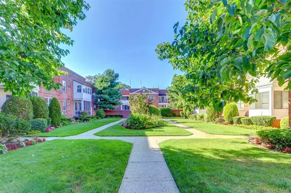 285 Central AVE #D-7, Lawrence, NY 11559