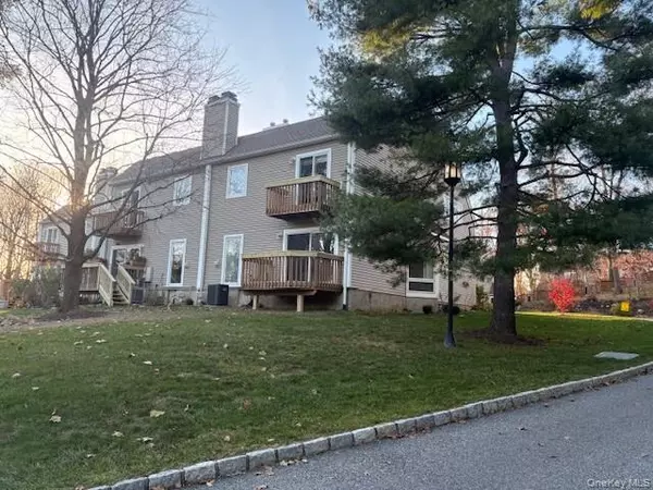 Ossining, NY 10562,1 Spring Pond DR