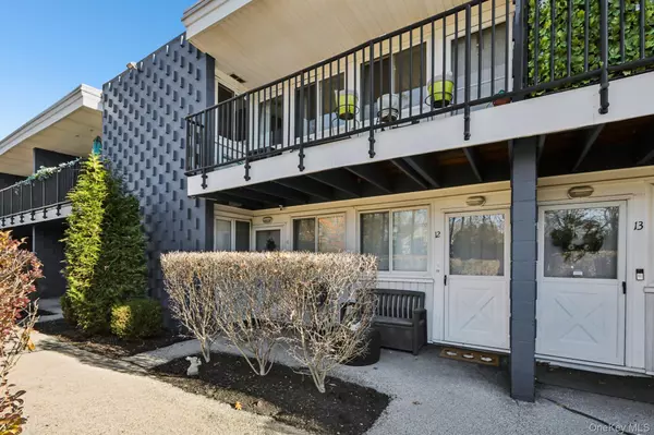 White Plains, NY 10603,4 Wyndover Woods LN #12