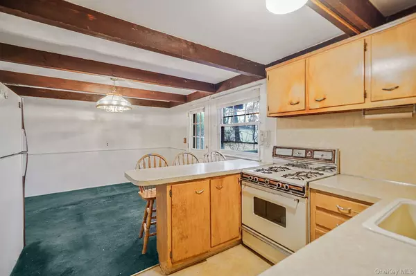 East Setauket, NY 11733,31 Cabin LN