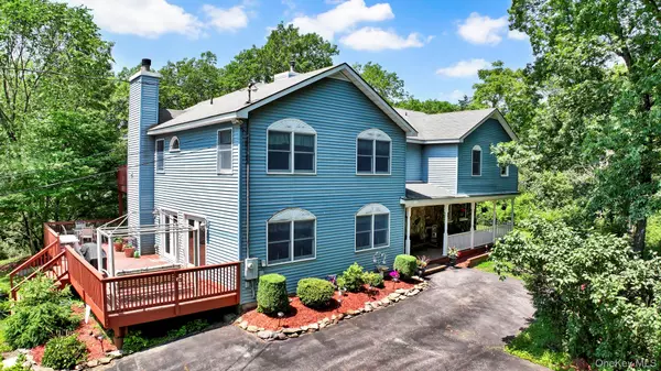 65 Oxford Springs RD, Chester, NY 10918