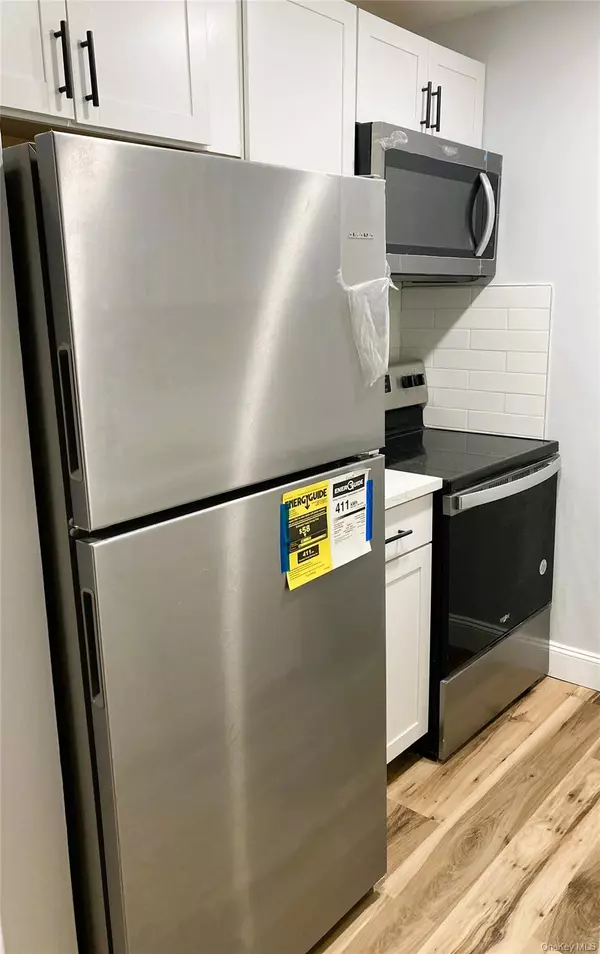 Yonkers, NY 10710,130 Colonial Pkwy #1C