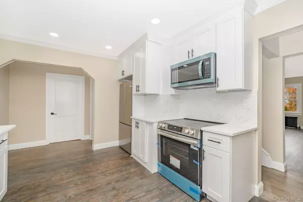 Huntington, NY 11746,123 4th AVE