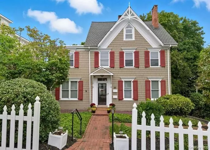 Oyster Bay, NY 11771,22 School ST