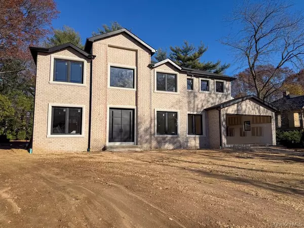 Roslyn Heights, NY 11577,97 Parkway DR