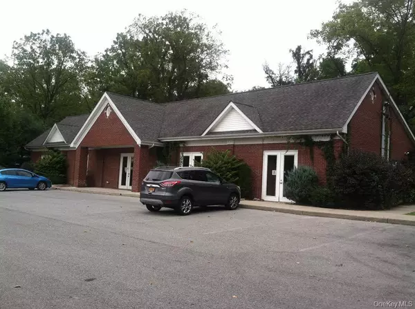 673 LITTLE BRITAIN RD, New Windsor, NY 12553