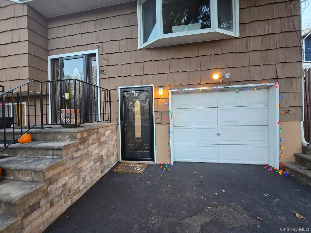 East Northport, NY 11731,163 Vernon Valley RD