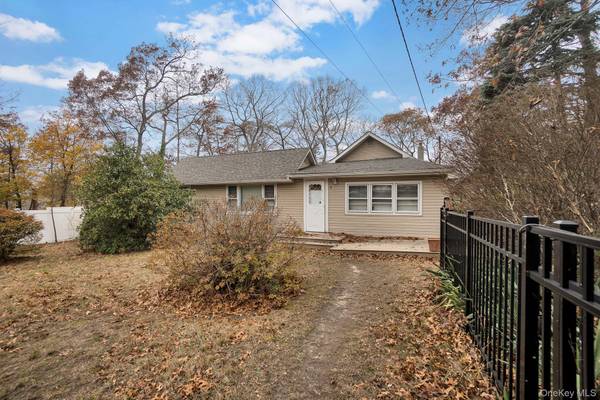 Rocky Point, NY 11778,8 evergreen RD