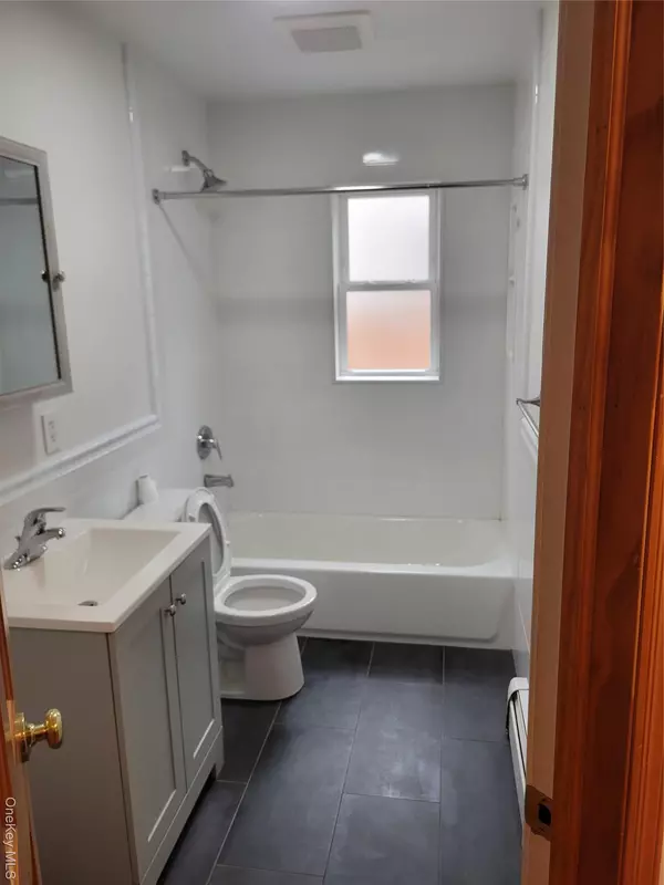 Fresh Meadows, NY 11365,6006 172nd ST