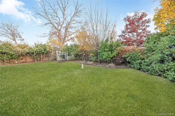 Copiague, NY 11726,4 Florida AVE