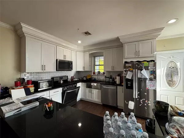 Huntington Station, NY 11746,44 Buffet PL