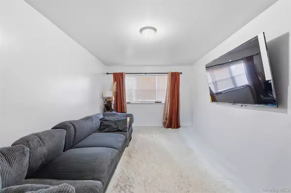 Bronx, NY 10462,1679 Unionport RD