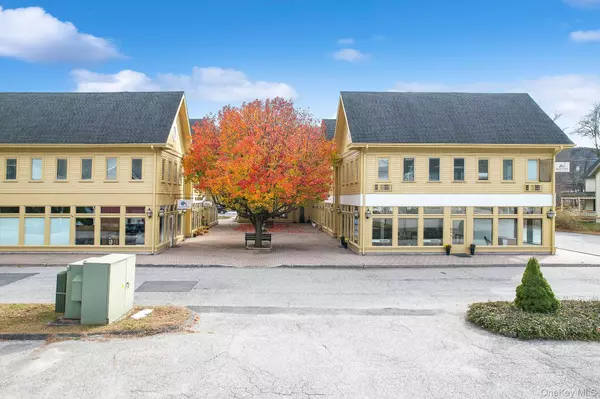 Call Listing Agent, CT 06757,25 North Main #4