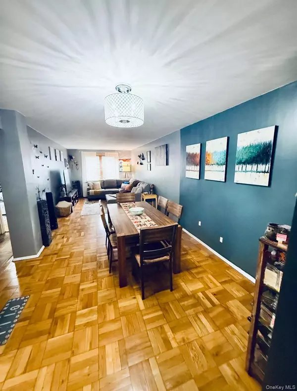 Queens Village, NY 11427,8740 Francis Lewis BLVD #A25