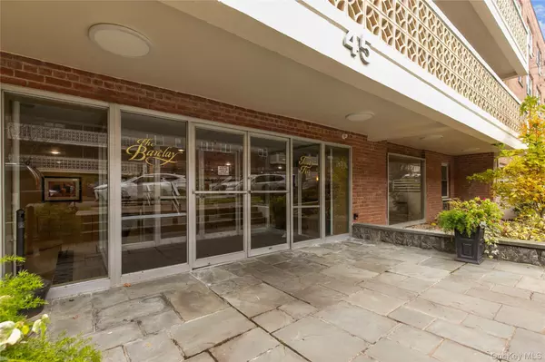 Great Neck, NY 11021,45 HILLPARK AVE #2L