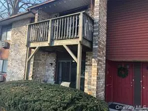 Patchogue, NY 11772,263 River AVE #6AU