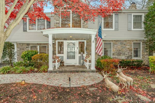 Smithtown, NY 11787,17 Thide CT