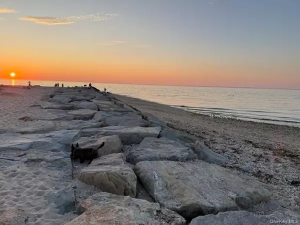 Peconic, NY 11958,25 Miami AVE