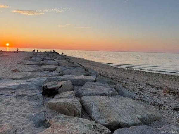 Peconic, NY 11958,25 Miami AVE