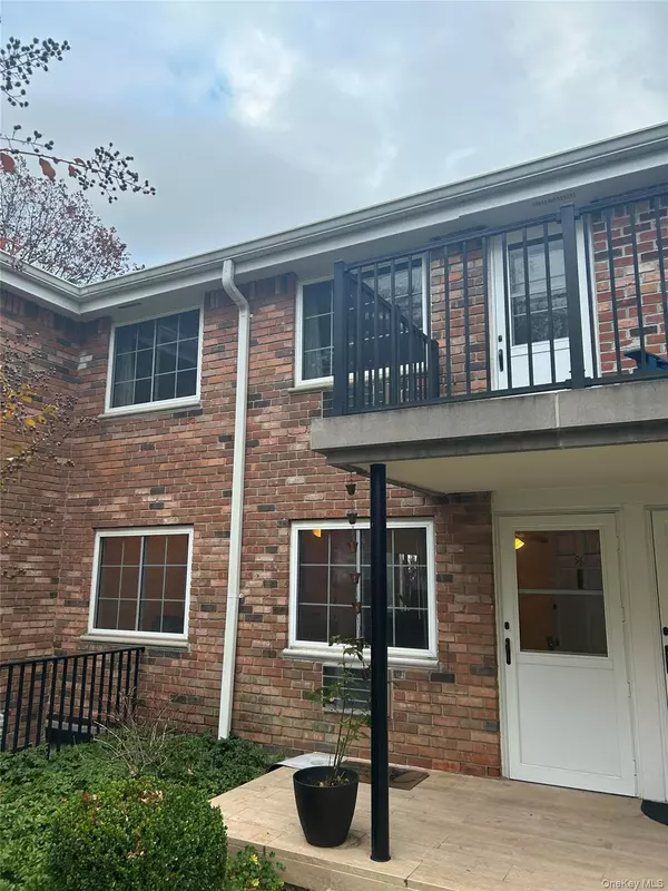 Farmingdale, NY 11735,96 Jervis AVE #96