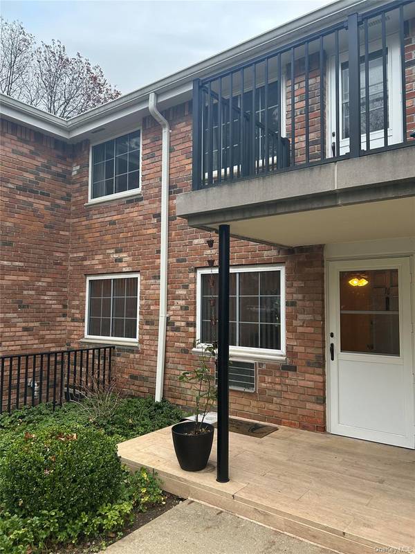 96 Jervis AVE #96, Farmingdale, NY 11735