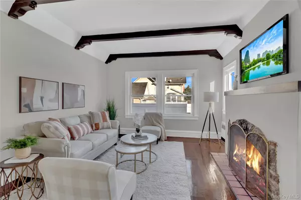 Freeport, NY 11520,64 W Milton ST