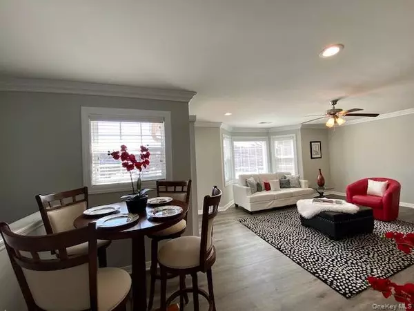 Sayville, NY 11782,192 Adams WAY #192