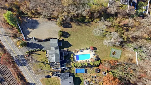 West Islip, NY 11795,2011 Orinoco DR