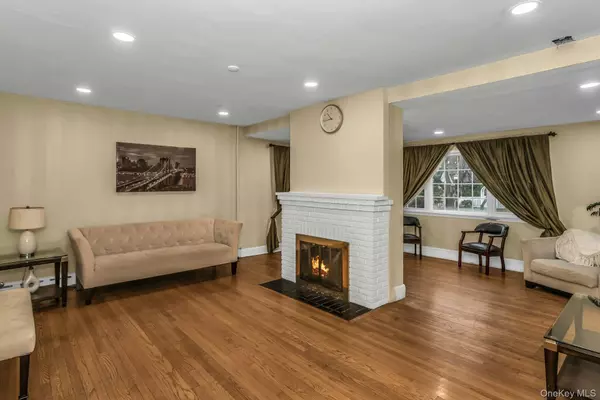 Garden City, NY 11530,55 Willow ST