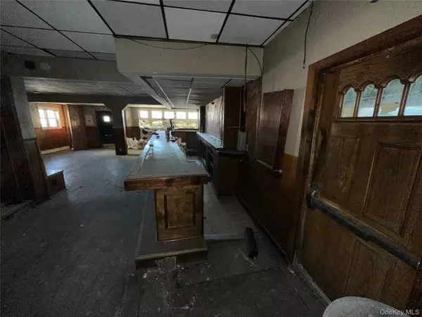 Inwood, NY 11096,205 Sheridan BLVD